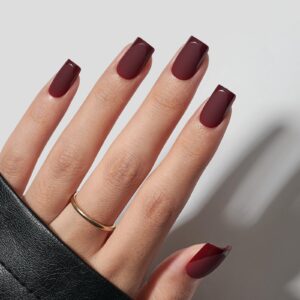 BTArtbox Press on Nails Short Square – Dark Red Nails with Glossy French Tips in a Matte Finish, Soft Gel Fake Nails Glue On Nails in 16 Sizes for for Valentine’s Day Gift, Cozy Cocoa