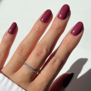 Glamnetic Press On Nails – Berry Maroon | Opaque Dark Red Maroon Short Round False Nails, Reusable Stick On Fake Nails with Glue | Salon Quality | 12 Sizes – 30 Nail Kit
