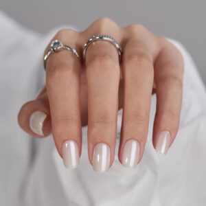 BTArtbox Press On Nails Short – White Soft Gel Press On Nails, Square Chrome Nail Tips Glue On Nails, Reusable Stick On Nails in 15 Sizes – 30 Soft Gel Fake Nails Kit, Vanilla Glazed